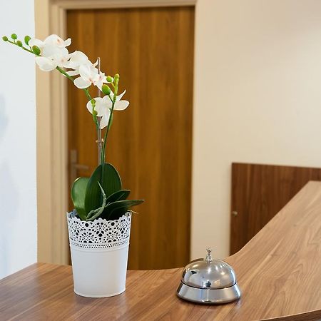 Patra Bed & Breakfast Warsaw Ngoại thất bức ảnh