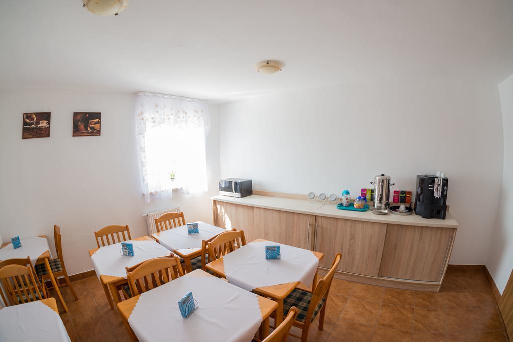 Patra Bed & Breakfast Warsaw Ngoại thất bức ảnh