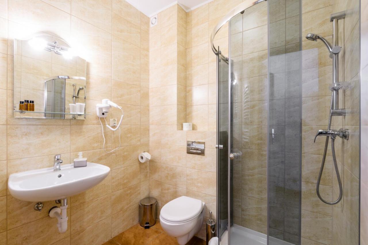 Patra Bed & Breakfast Warsaw Ngoại thất bức ảnh
