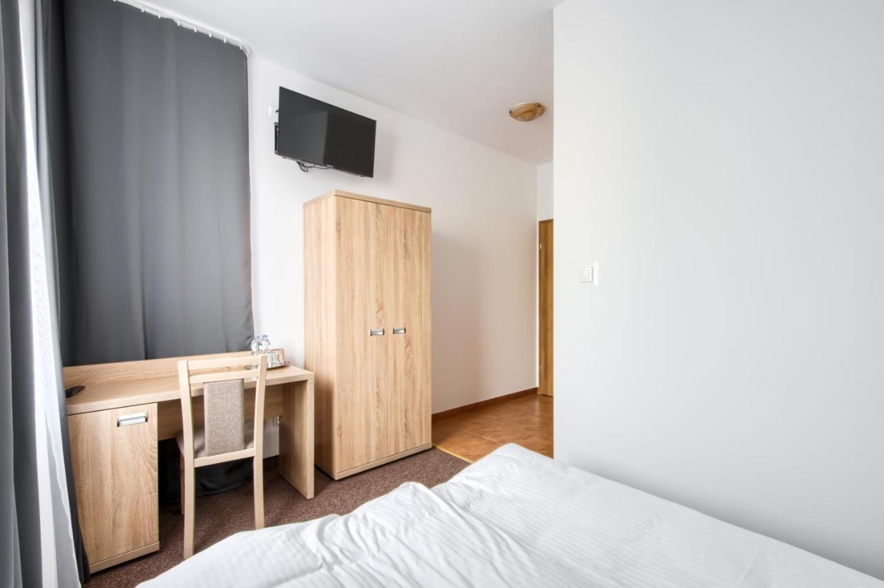 Patra Bed & Breakfast Warsaw Ngoại thất bức ảnh